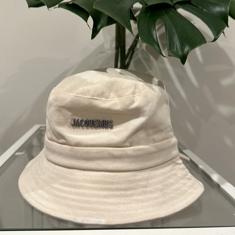 Jacquemus bucket hat
